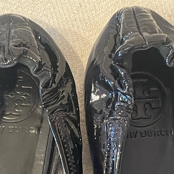 Tory Burch Ballet Black Patent Flats - Picture 2 of 3